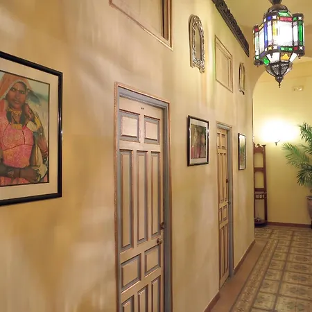 Hostal Horizonte Madrid Check-in on-line, Recepcion 14h-23h-3